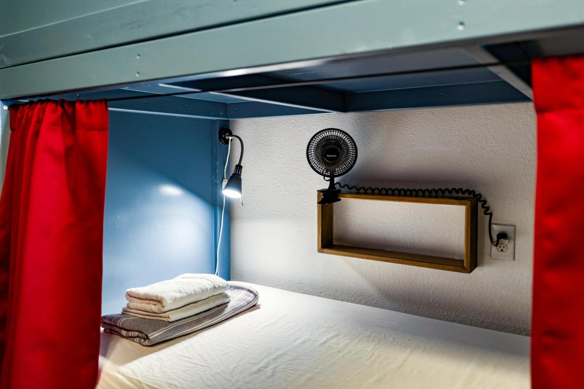 Firehouse Hostel (Adults Only) Austin Extérieur photo