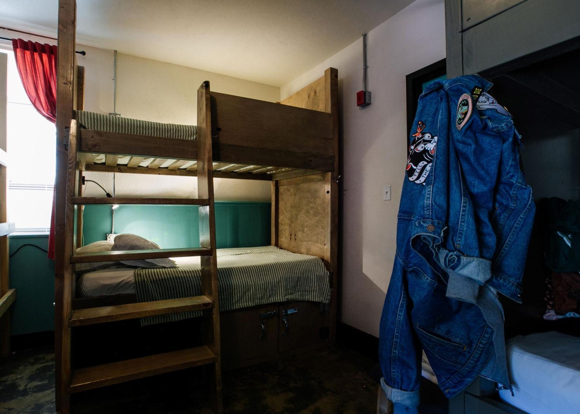 Firehouse Hostel (Adults Only) Austin Extérieur photo