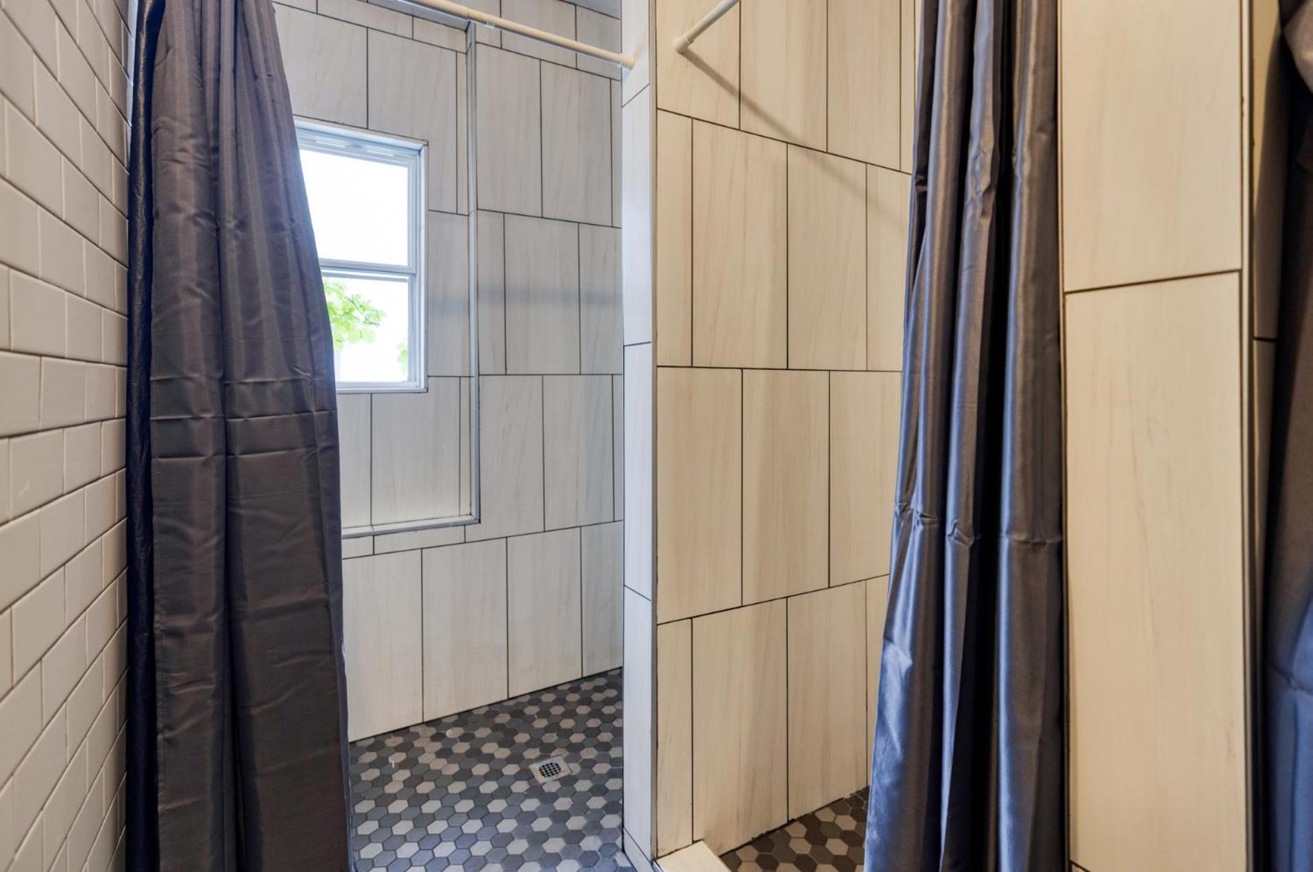 Firehouse Hostel (Adults Only) Austin Extérieur photo
