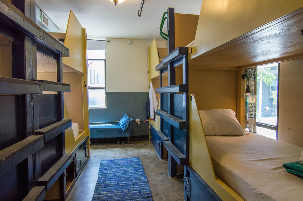 Firehouse Hostel (Adults Only) Austin Extérieur photo