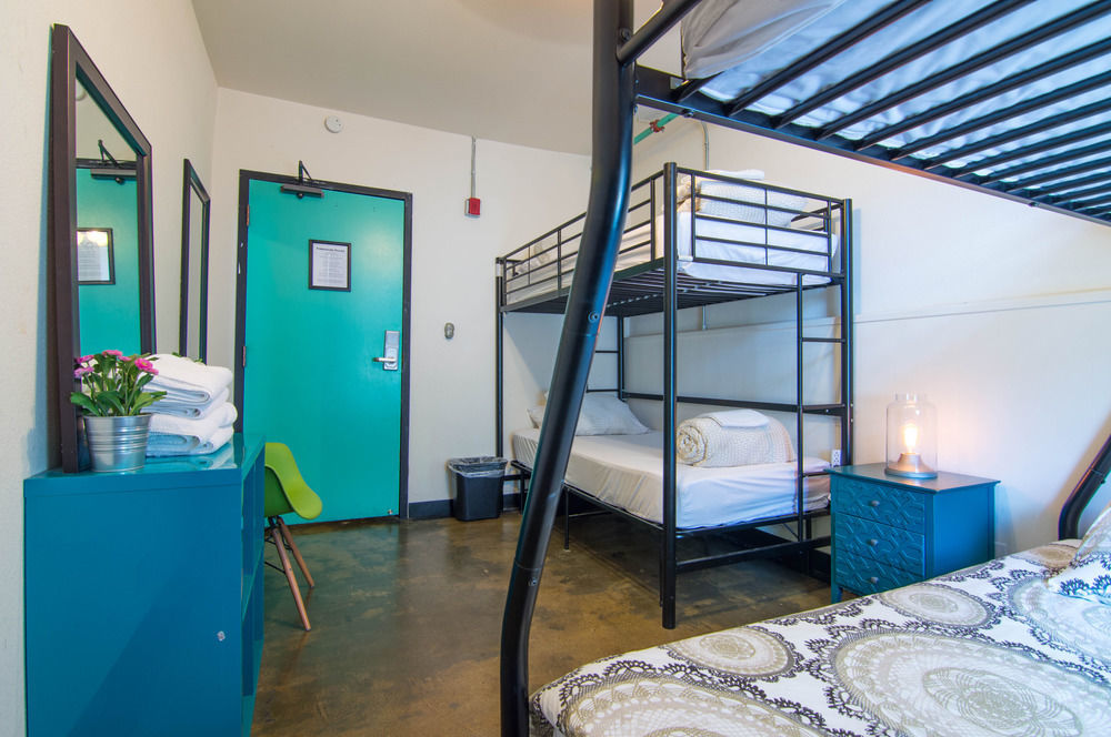 Firehouse Hostel (Adults Only) Austin Extérieur photo
